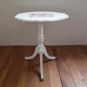 floral vintage bicycle décor table