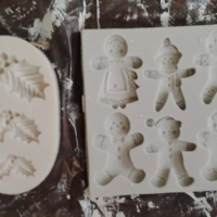 Gingerbread molds