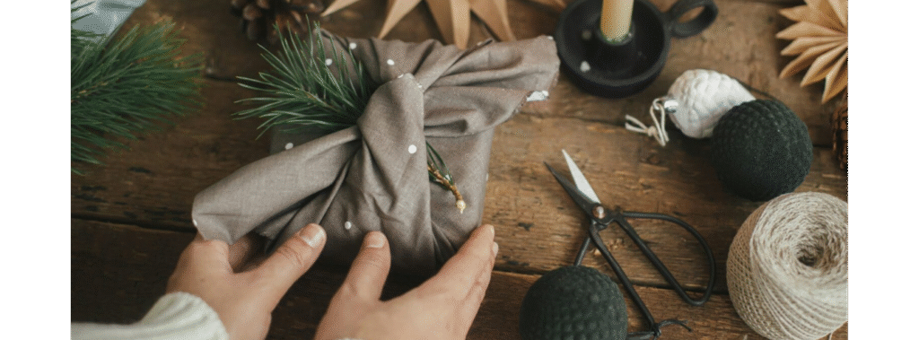 Upcycling wrapping gift for a present.