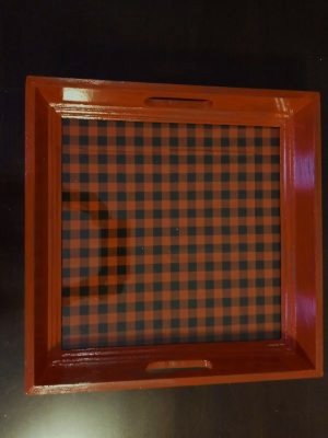 red tray
